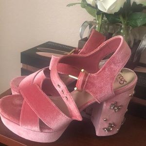 Sam Edelman platform sandal!